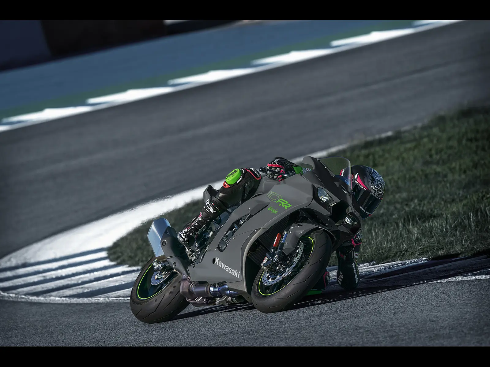 2025 Ninja ZX-10RR lifestyle image