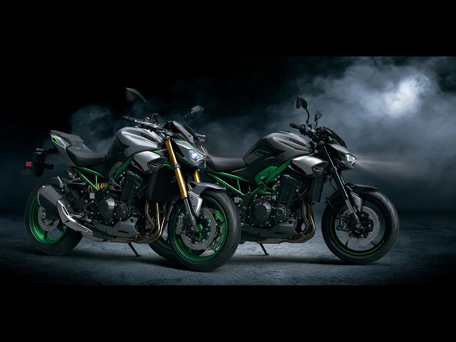 2025 Z900 lifestyle image