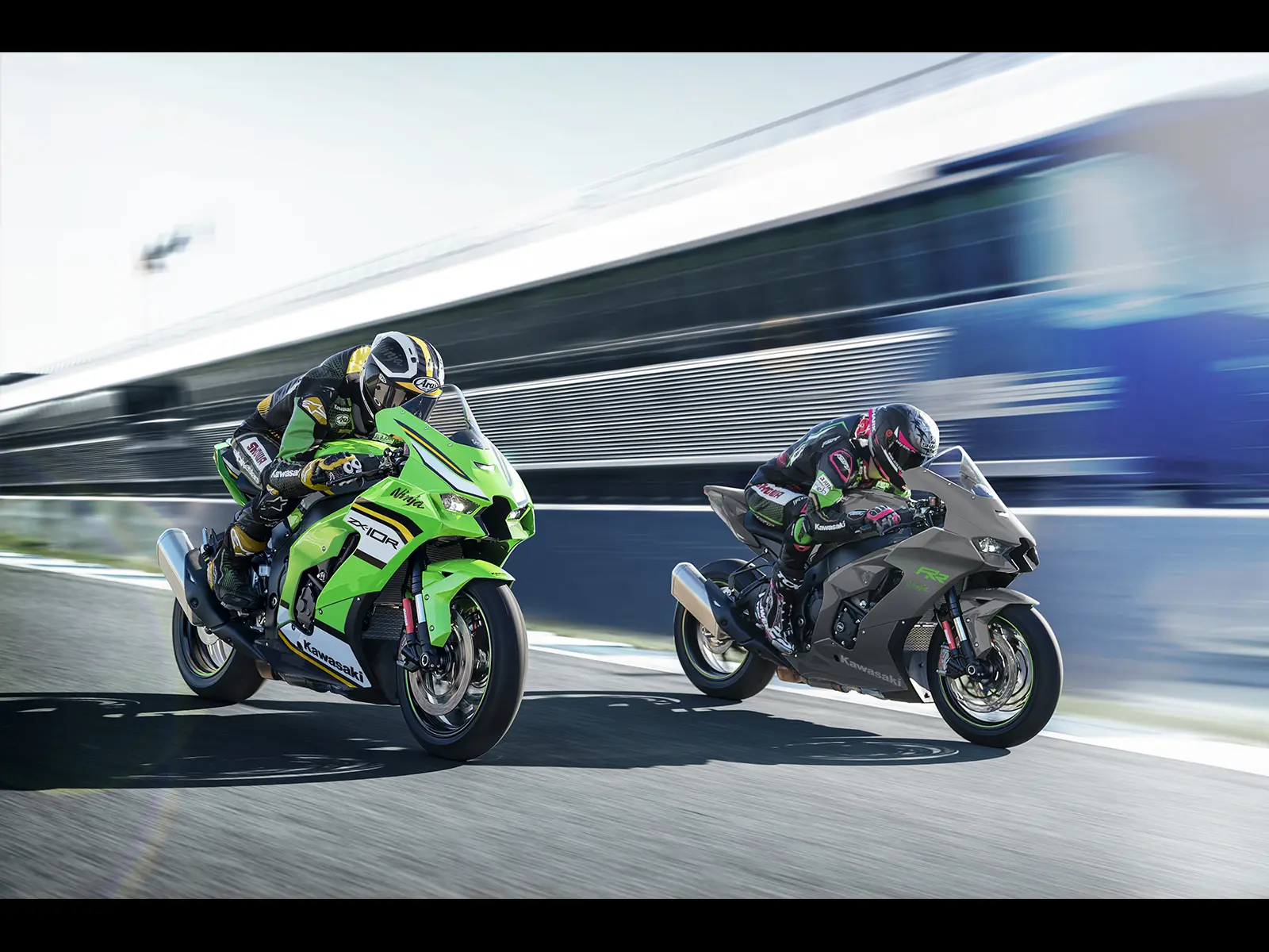 2025 Ninja ZX-10RR Performance lifestyle image