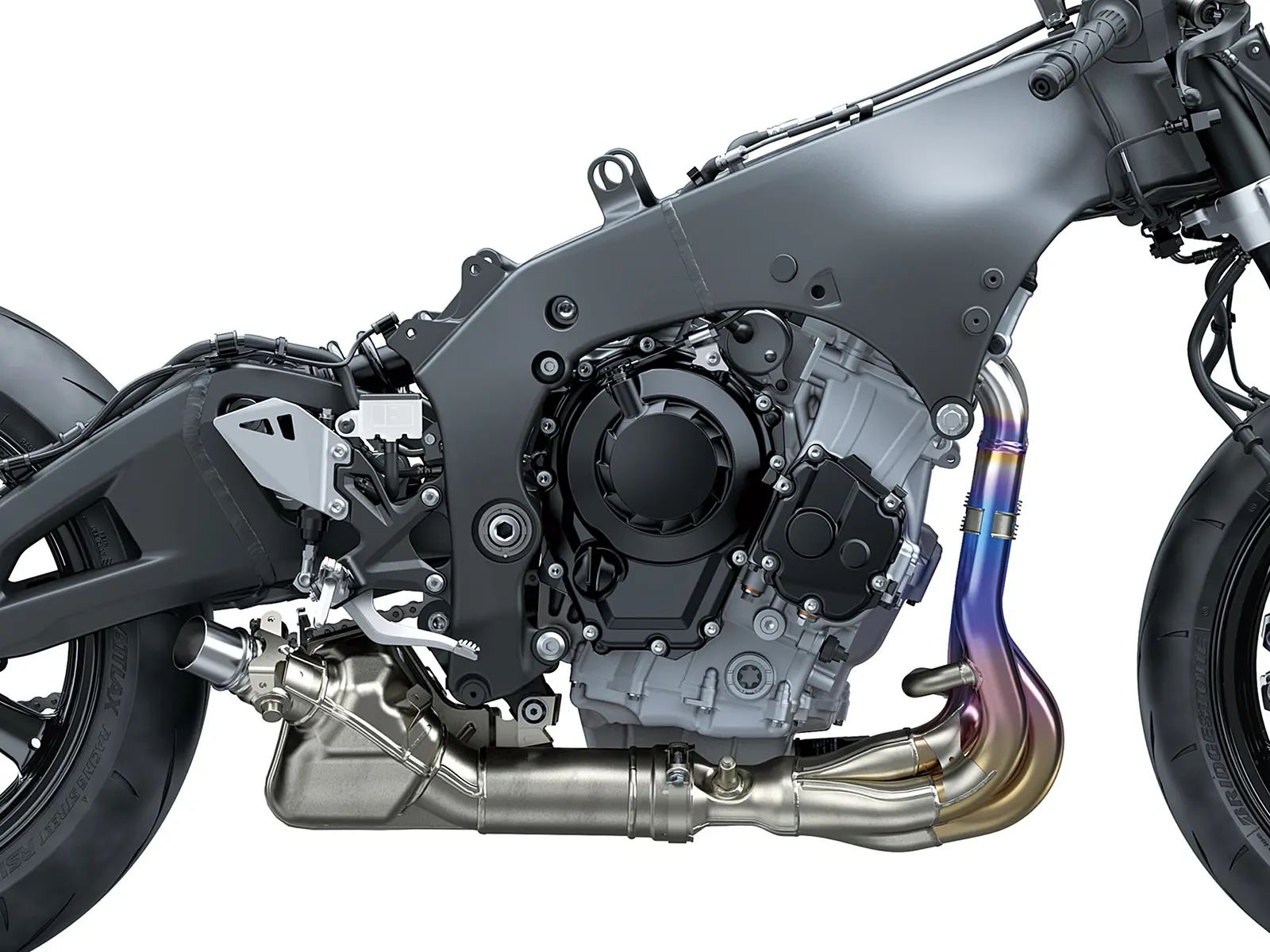 Powerful 998 cm3 Liquid-Cooled, 4-Stroke In-Line F