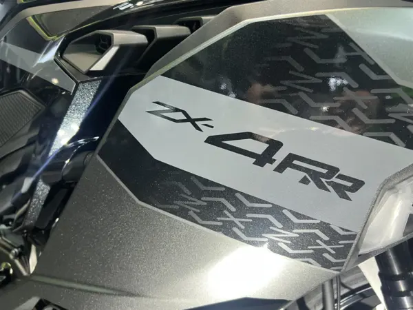 2026 KAWASAKI ZX4RR PERFORMANCE IN METALLIC MATTE GRAPHENSTEEL