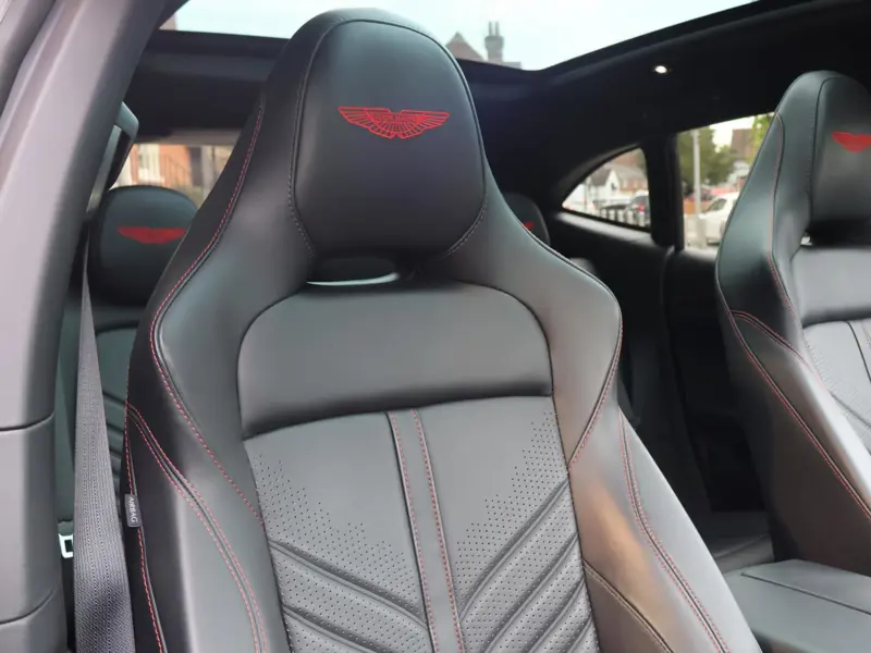 2023 Aston Martin DBX 4.0 V8 707