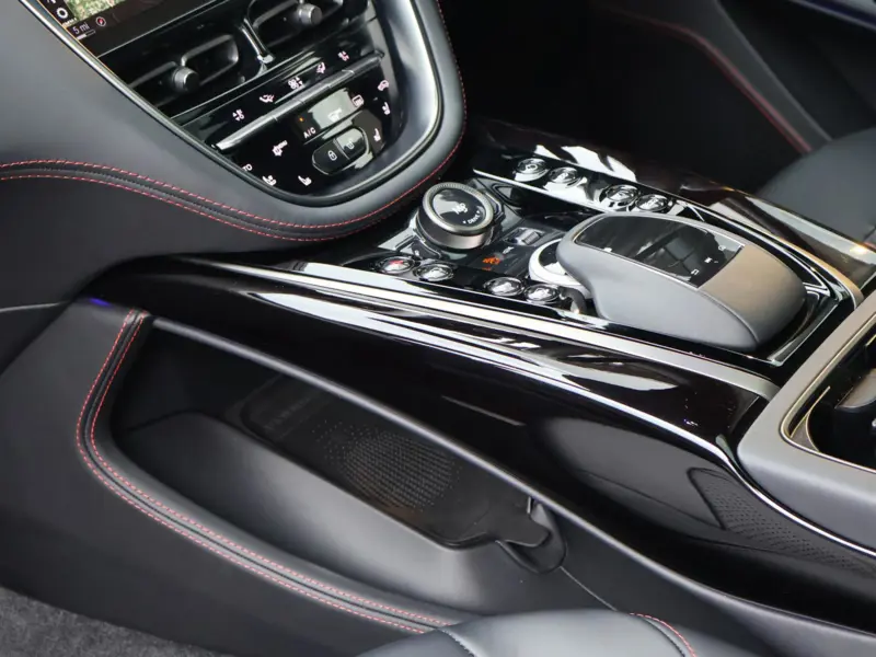 2023 Aston Martin DBX 4.0 V8 707