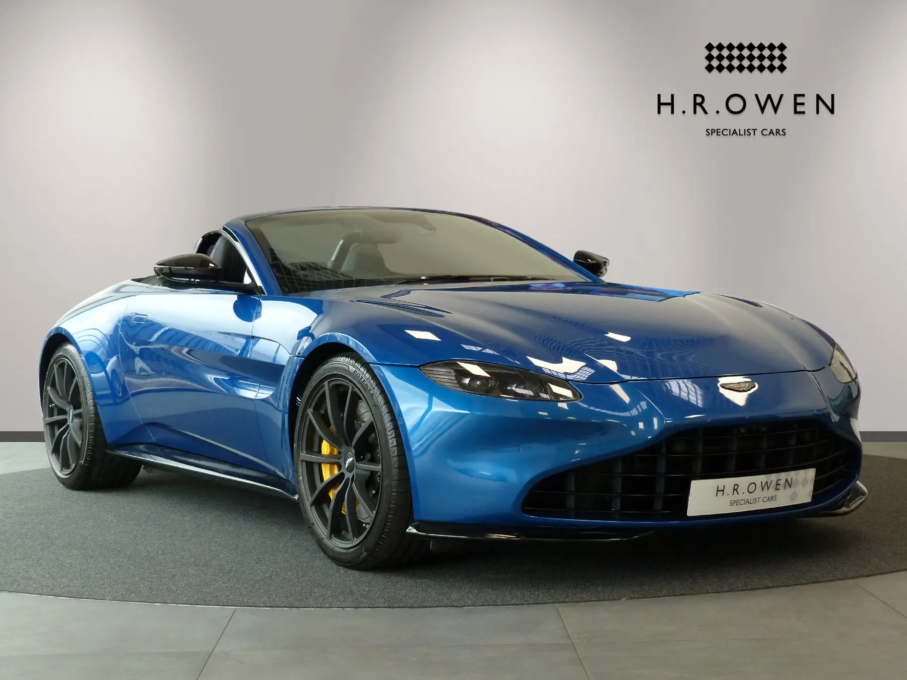 2022 Aston Martin Vantage 4.0 V8...