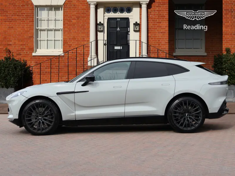 2024 Aston Martin DBX 4.0 V8