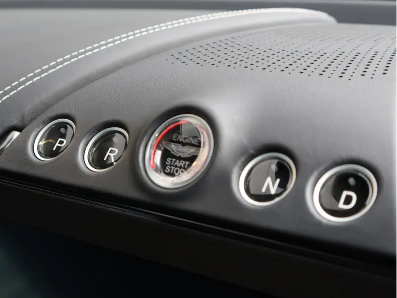 2024 Aston Martin DBX 4.0 V8