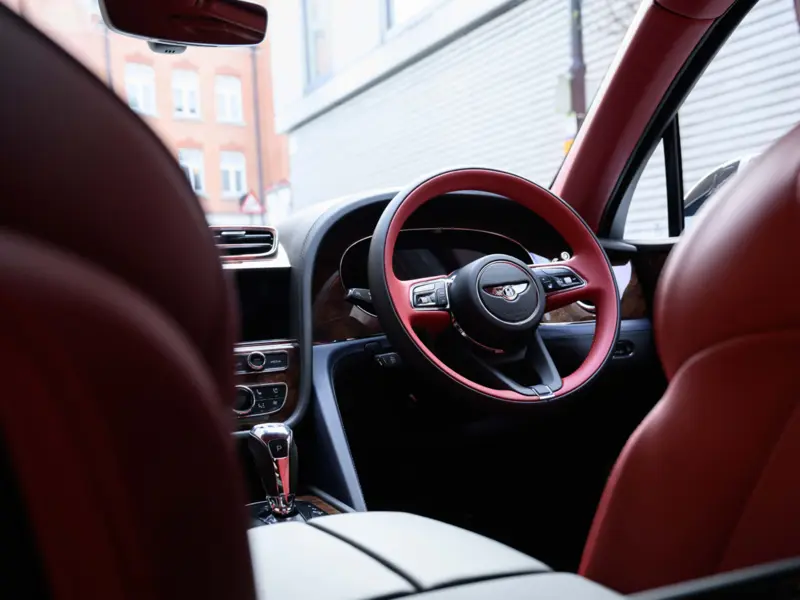 2026 Bentley Bentayga 4.0 V8 Mulliner EWB LWB