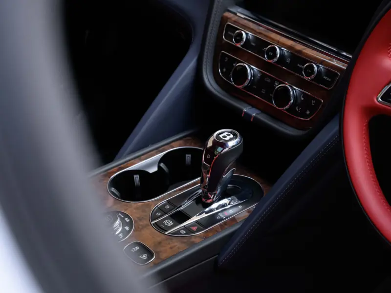 2026 Bentley Bentayga 4.0 V8 Mulliner EWB LWB