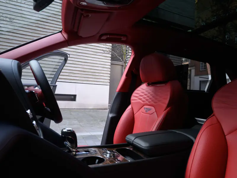 2026 Bentley Bentayga 4.0 V8 Mulliner EWB LWB