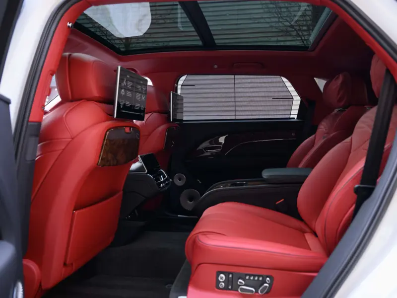 2026 Bentley Bentayga 4.0 V8 Mulliner EWB LWB