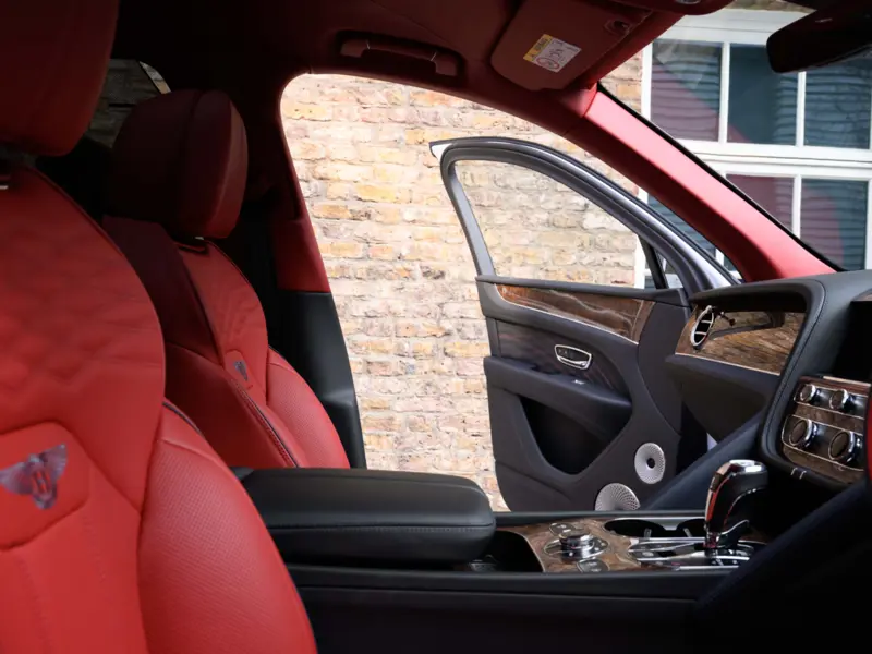 2026 Bentley Bentayga 4.0 V8 Mulliner EWB LWB