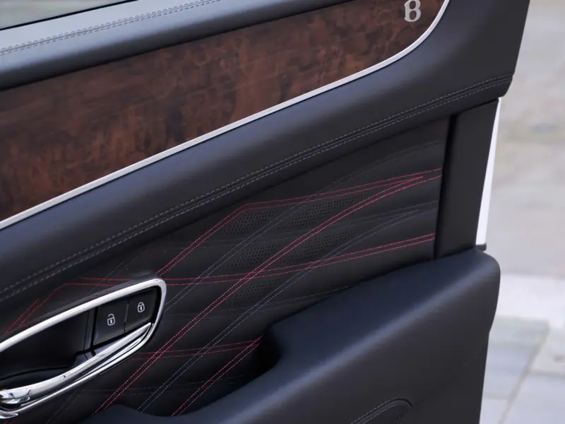 2026 Bentley Bentayga 4.0 V8 Mulliner EWB LWB