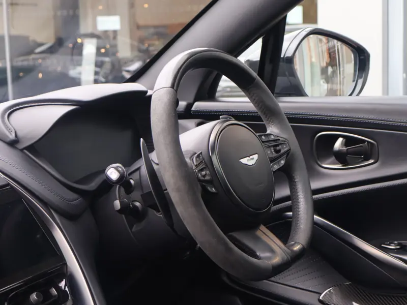 2023 Aston Martin DBX 4.0 V8 707