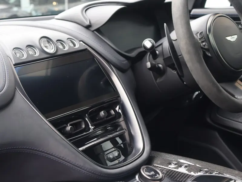2023 Aston Martin DBX 4.0 V8 707