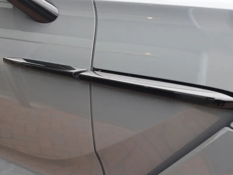 2023 Aston Martin DBX 4.0 V8 707