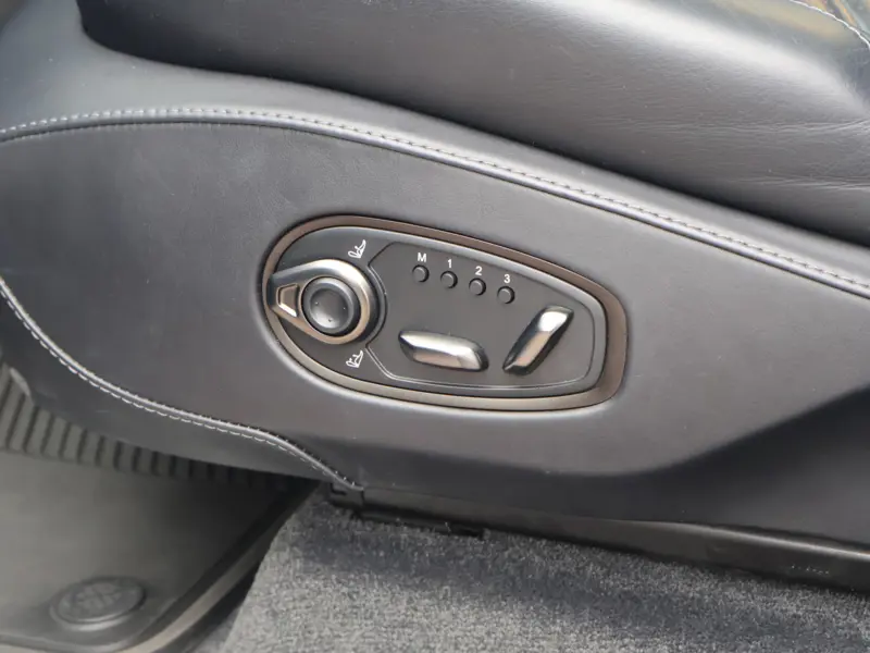 2023 Aston Martin DBX 4.0 V8 707
