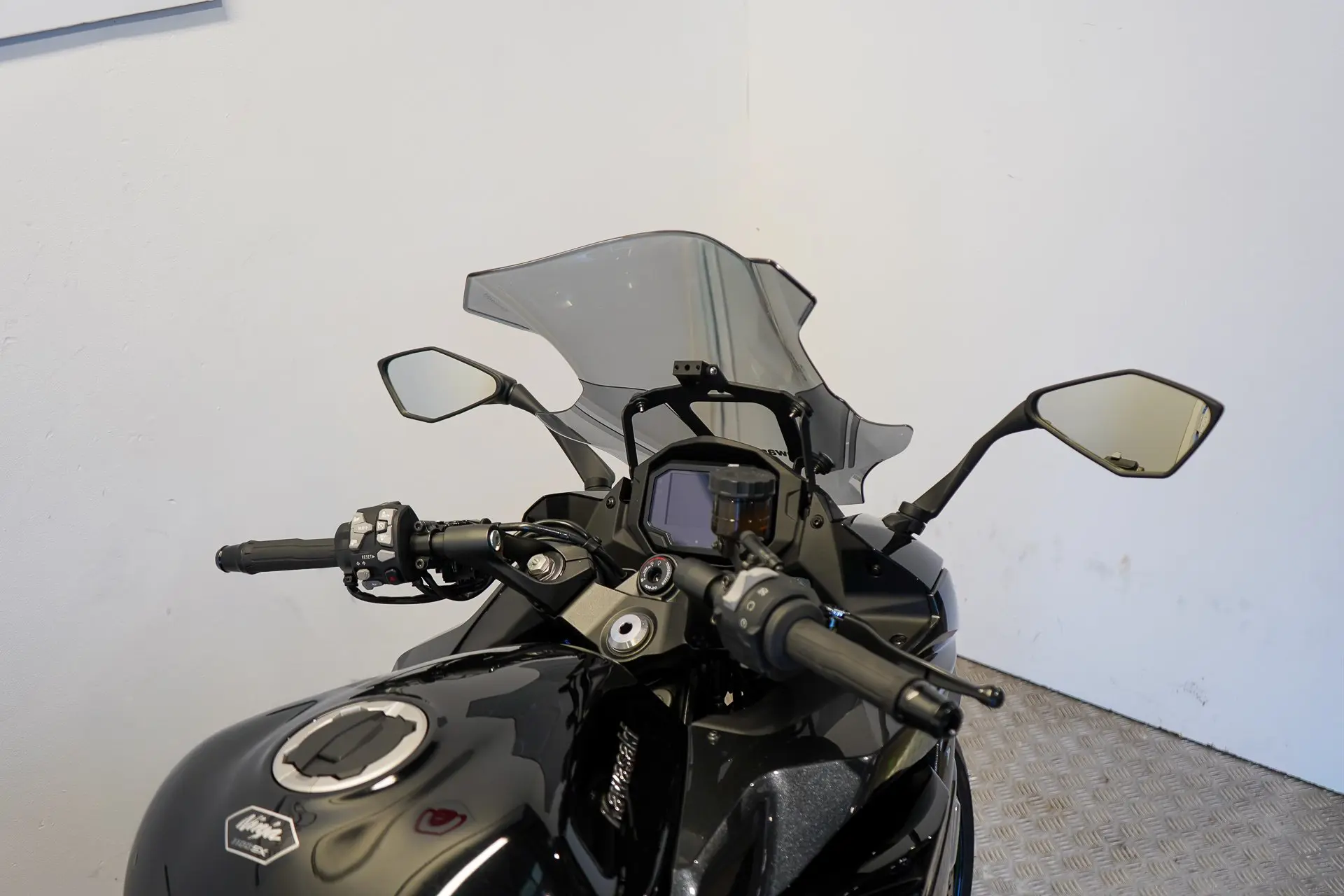 IMAGES