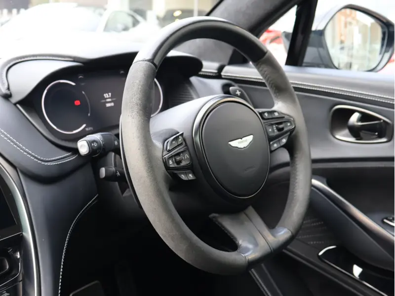 2024 Aston Martin DBX 4.0 V8