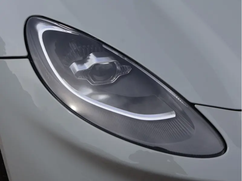2024 Aston Martin DBX 4.0 V8
