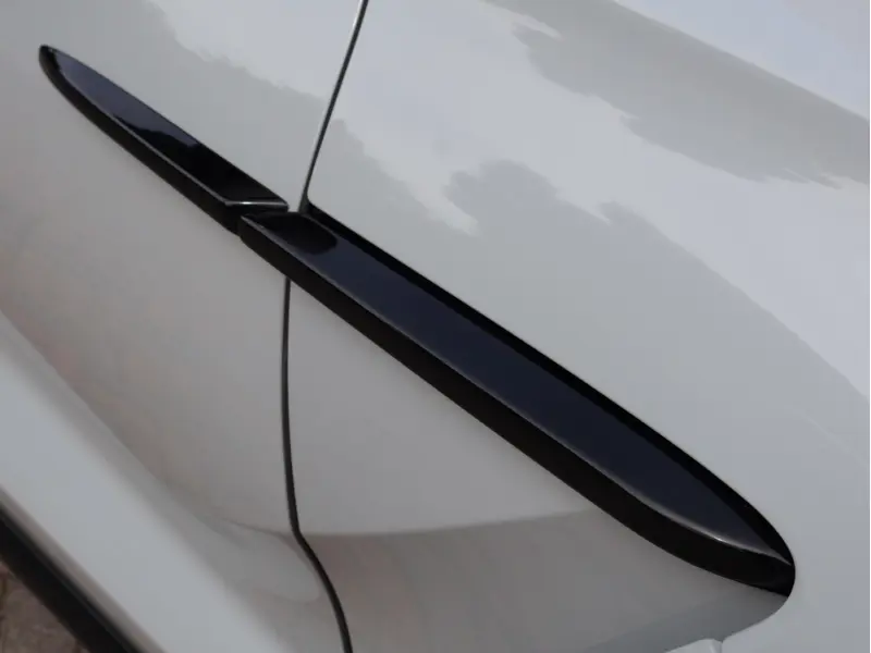 2024 Aston Martin DBX 4.0 V8