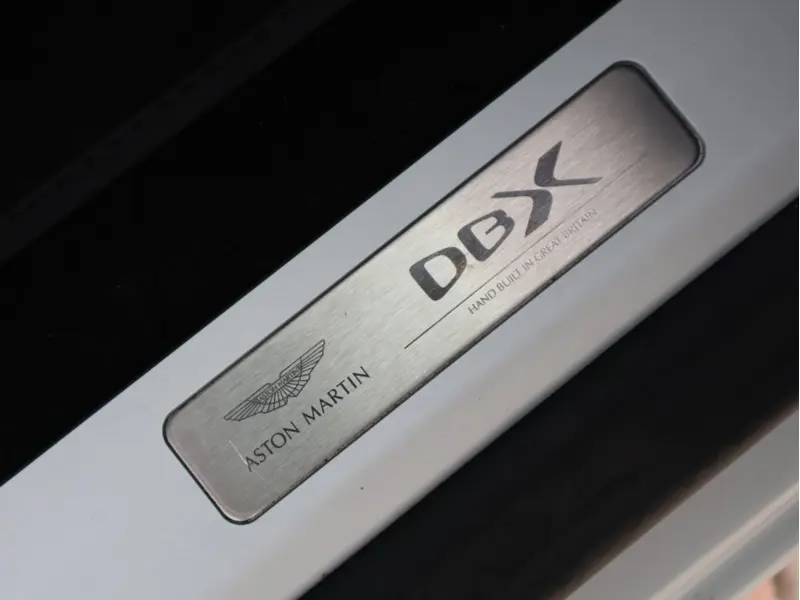 2024 Aston Martin DBX 4.0 V8