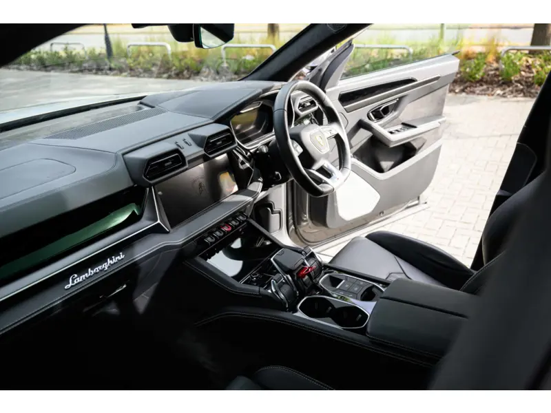 2025 Lamborghini Urus 4.0 V8 BiTurbo SE