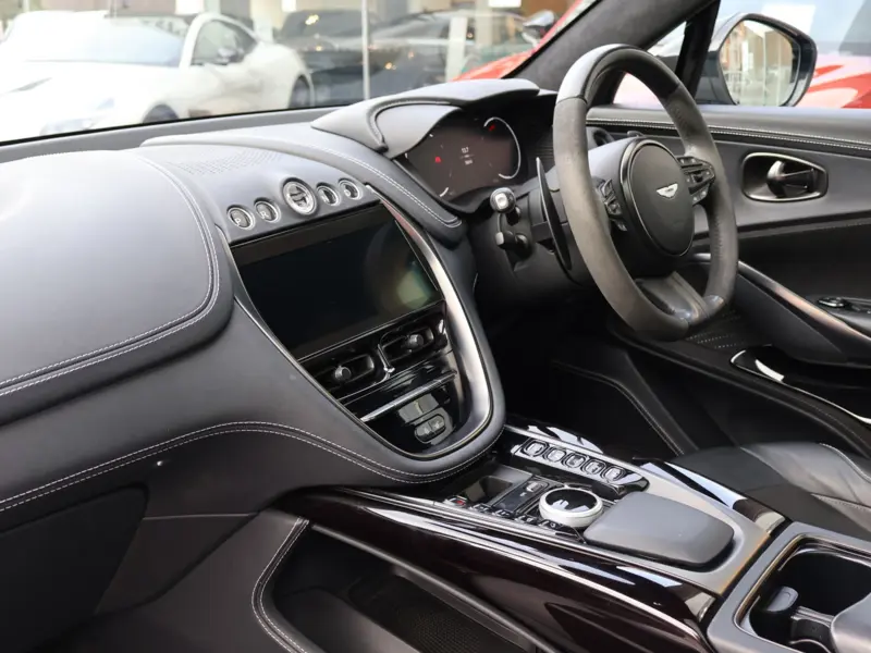 2024 Aston Martin DBX 4.0 V8