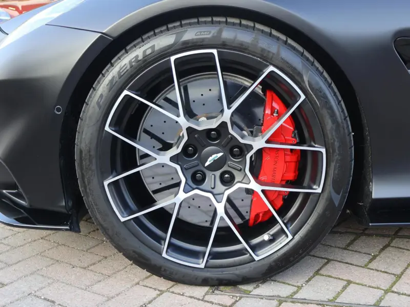 2025 Aston Martin Vanquish 5.2 V12 BiTurbo STD