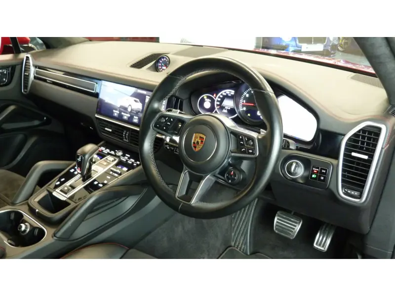 2020 Porsche Cayenne 4.0 T V8 GTS