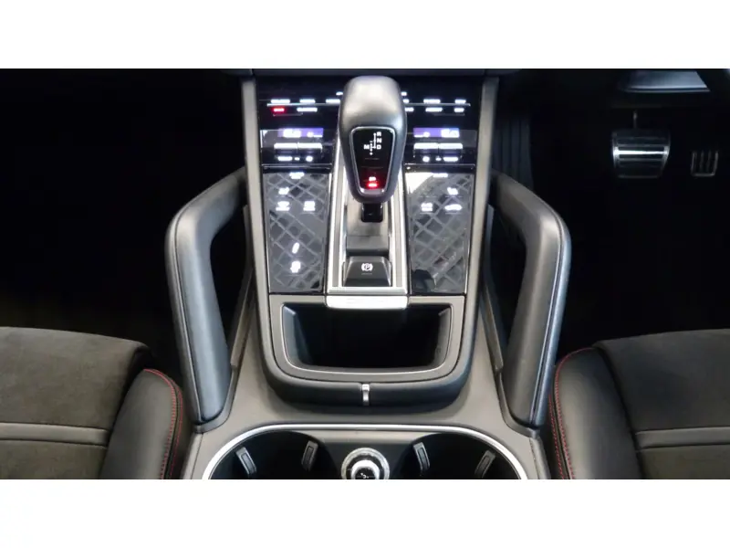 2020 Porsche Cayenne 4.0 T V8 GTS