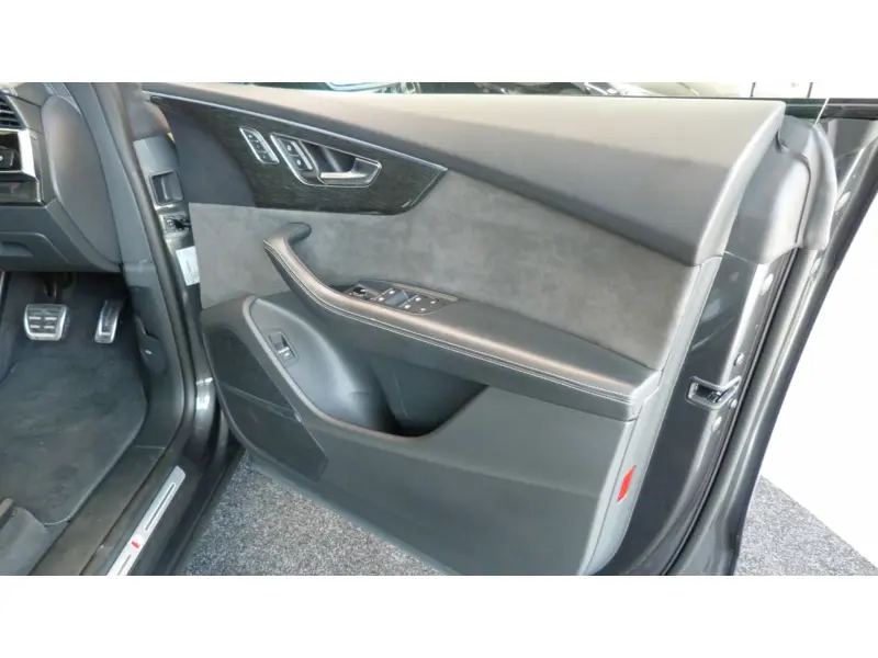 2021 Audi SQ8 4.0 TFSI V8 Black Edition