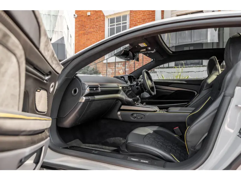 2025 Aston Martin Vanquish 5.2 V12 BiTurbo