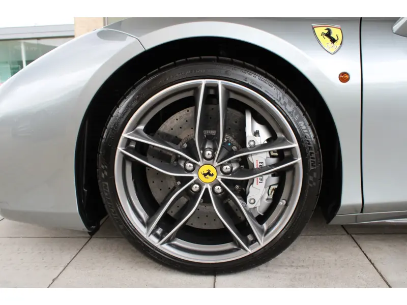 2017 Ferrari 488 3.9 T V8