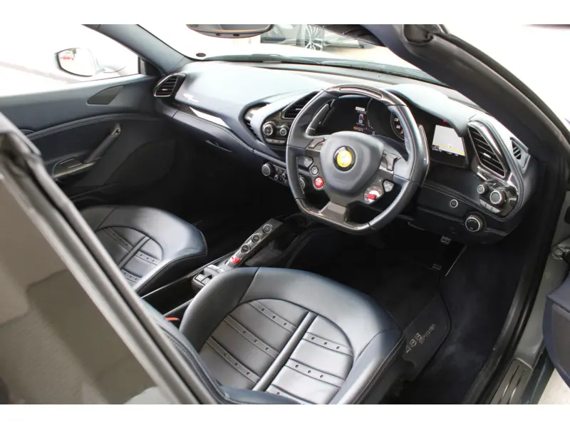 2017 Ferrari 488 3.9 T V8