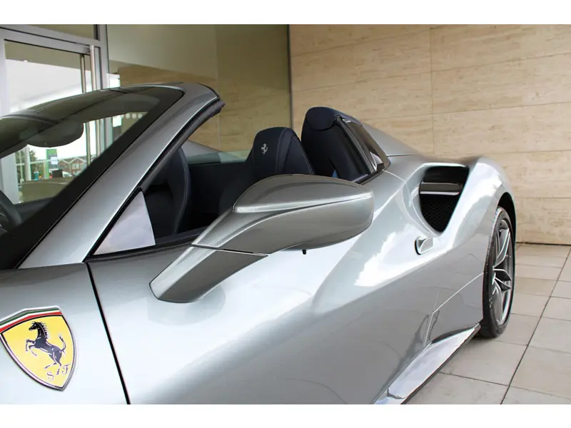 2017 Ferrari 488 3.9 T V8
