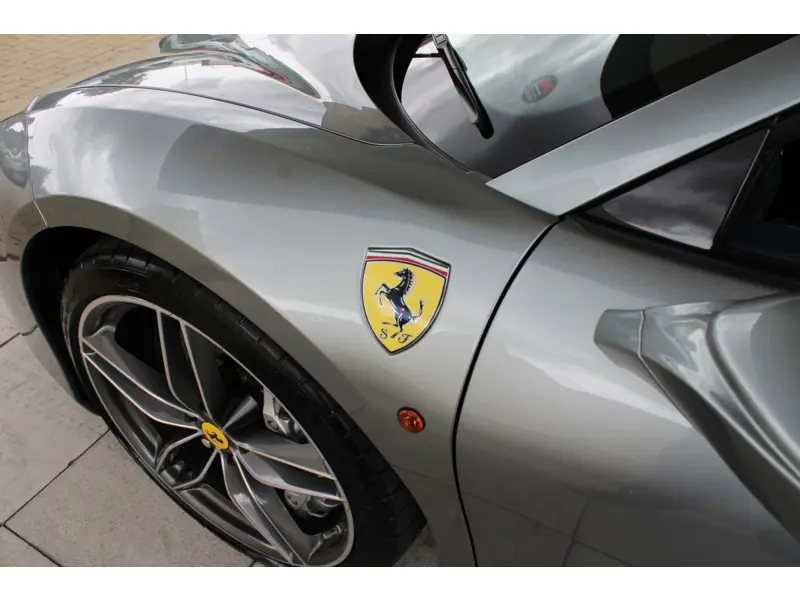 2017 Ferrari 488 3.9 T V8