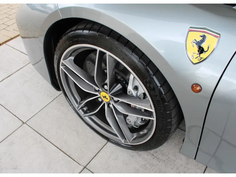 2017 Ferrari 488 3.9 T V8