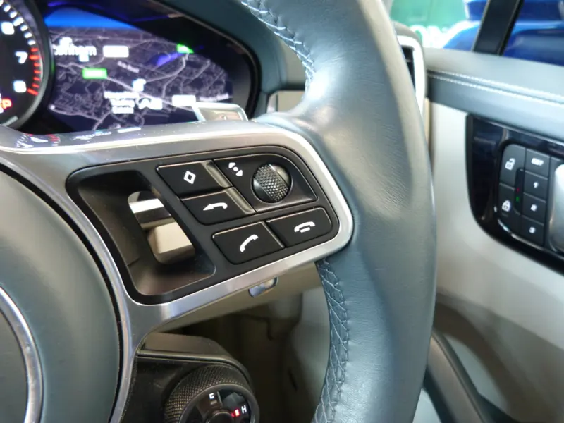 2023 Porsche Cayenne V6