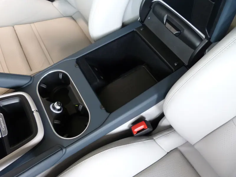 2023 Porsche Cayenne V6