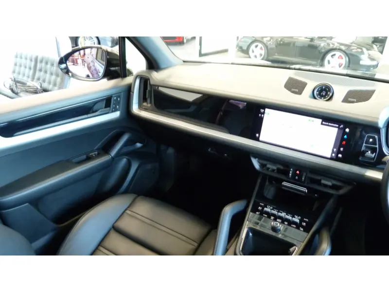 2024 Porsche Cayenne 3.0 V6 E-Hybrid